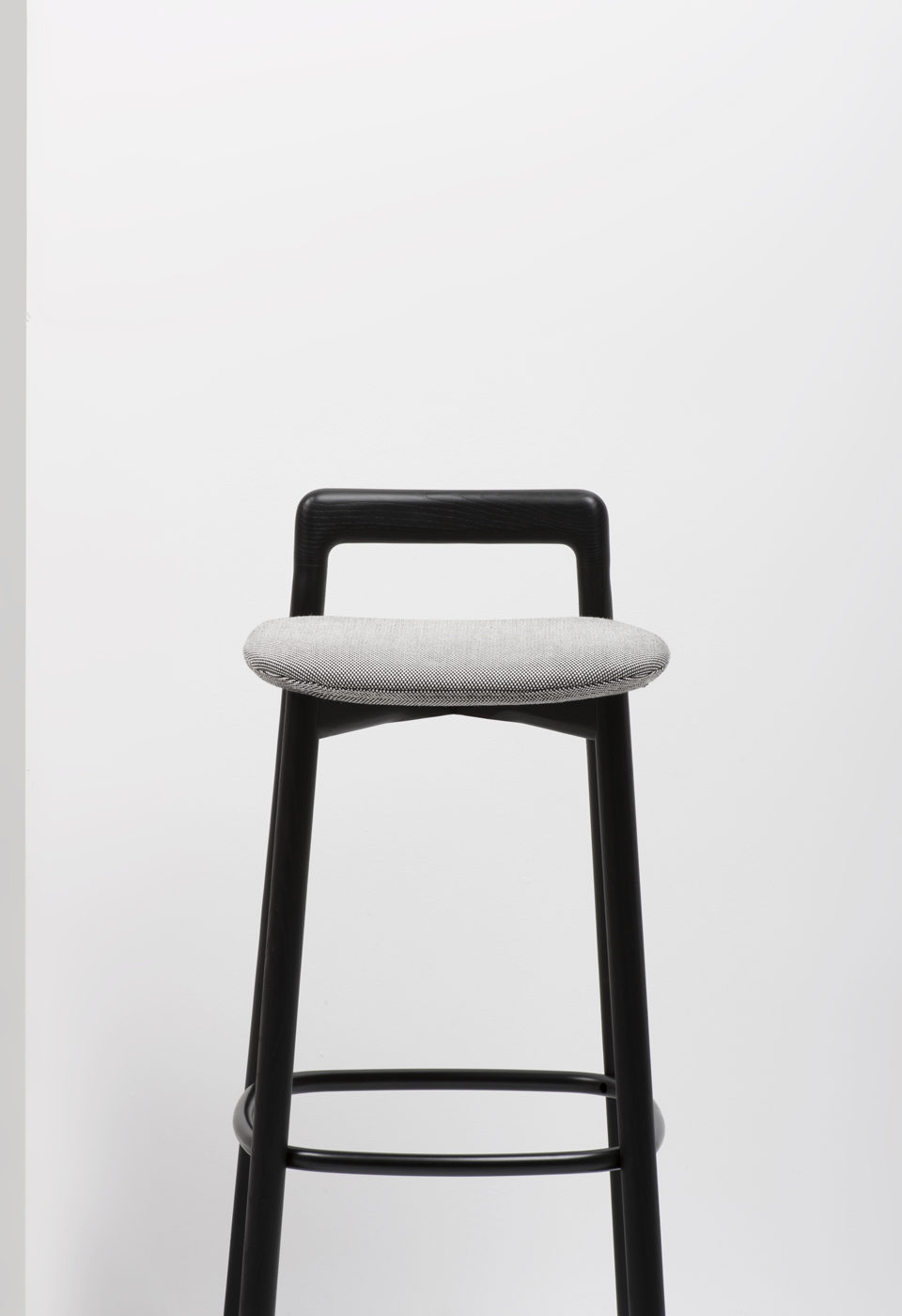 开云（中国） - 坐具|吧椅/凳子|办公家具|设计师家具|布兰卡吧椅